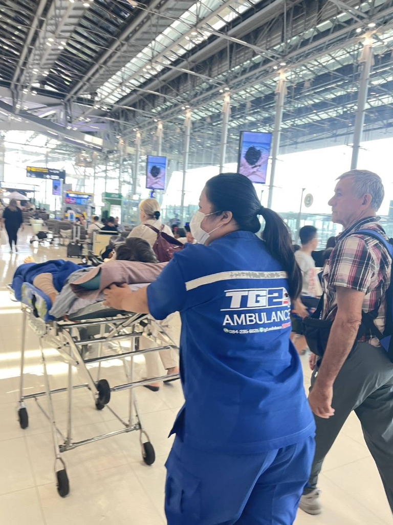 รับส่งผู้ป่วย ณ สนามบิน 2