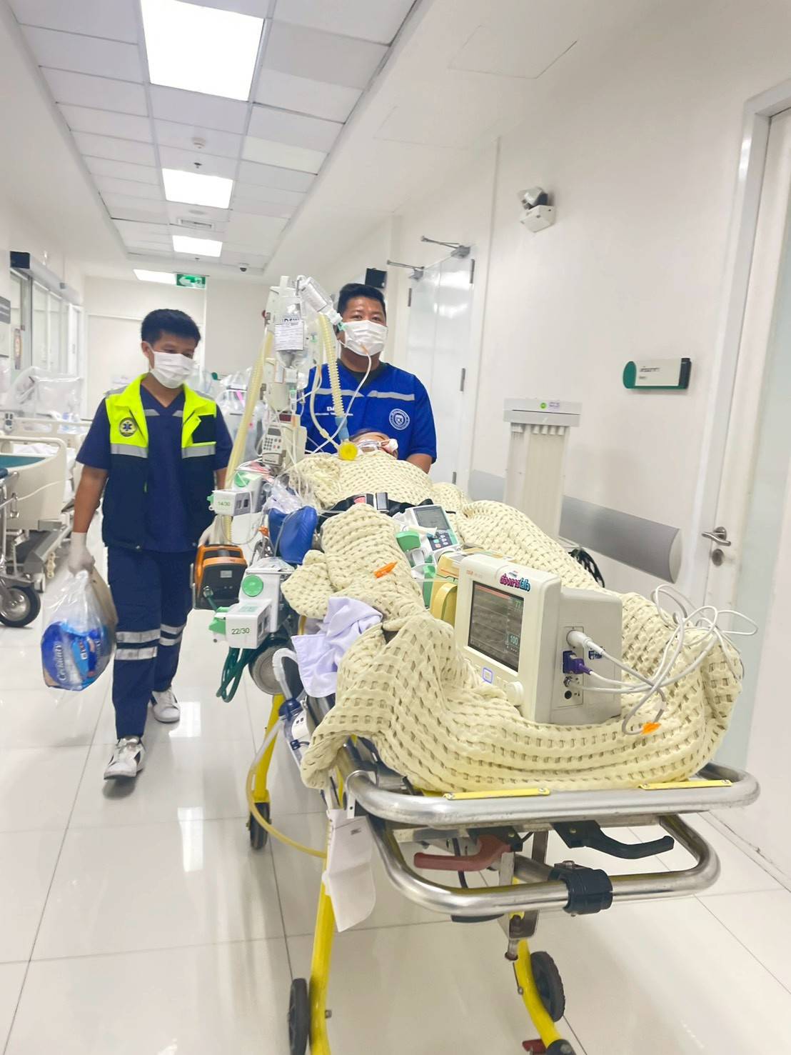 เคลื่อนย้ายผู้ป่วย Ventilator 4
